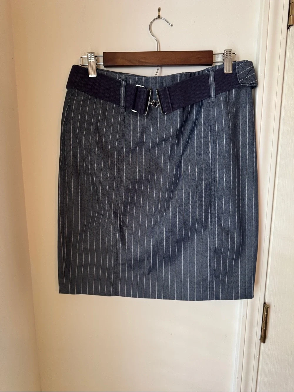Body‎ By Victoria 90's Denim Blue Belted Pinstripe Pencil Skirt Size 6